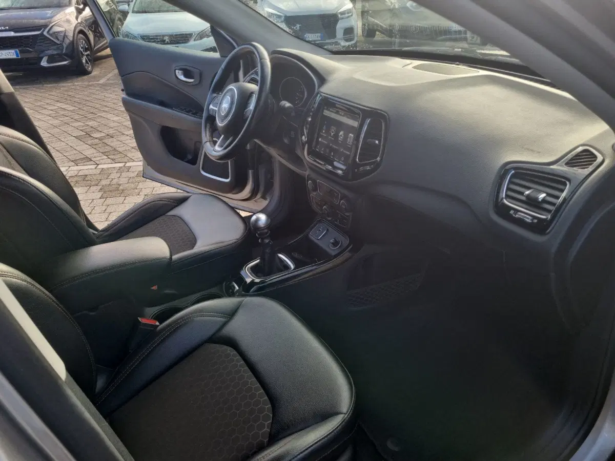 Jeep Compass usata a Lucca (17)