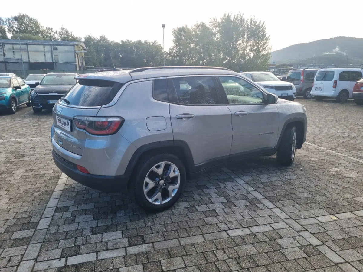 Jeep Compass usata a Lucca (3)