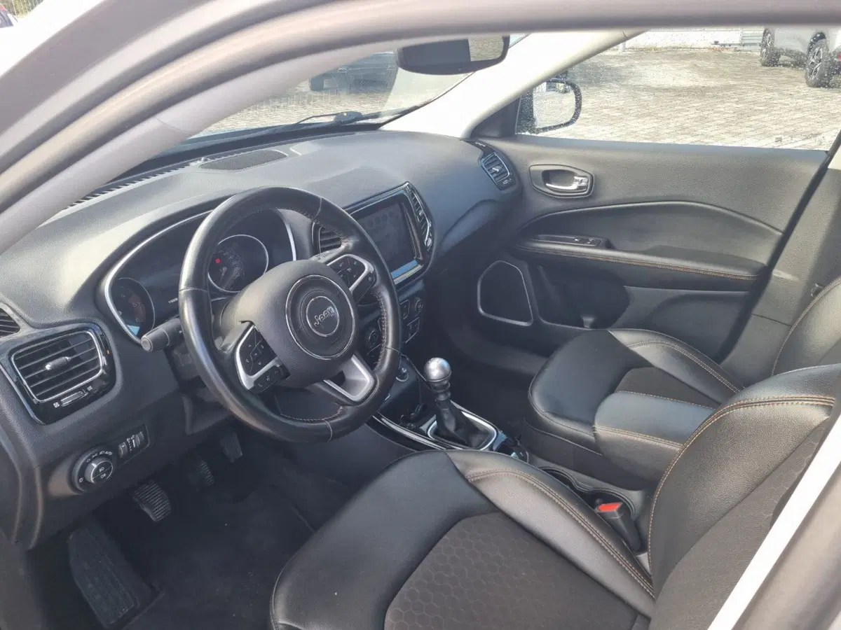 Jeep Compass usata a Lucca (6)