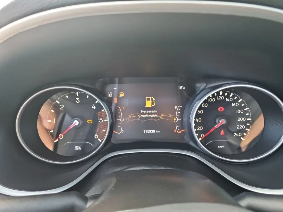 Jeep Compass usata a Lucca (8)