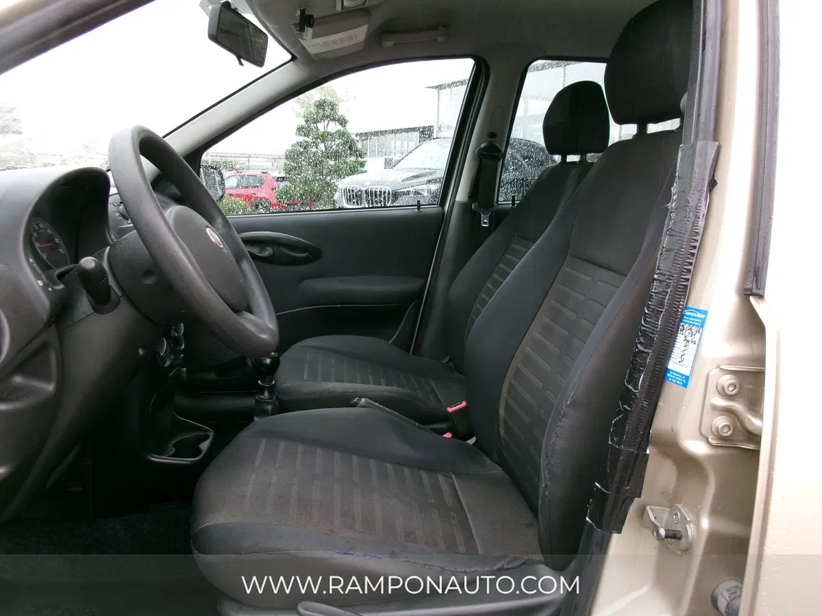 Fiat Punto Classic usata a Venezia (9)