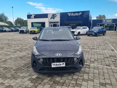 Hyundai i10 1.0 MPI Tech del 2023 usata a Lucca