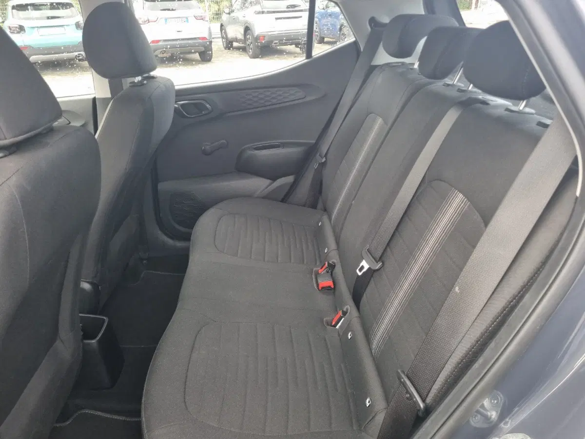 Hyundai i10 usata a Lucca (11)