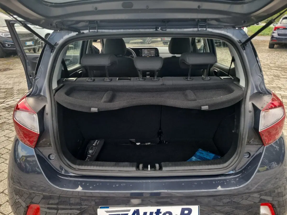 Hyundai i10 usata a Lucca (13)