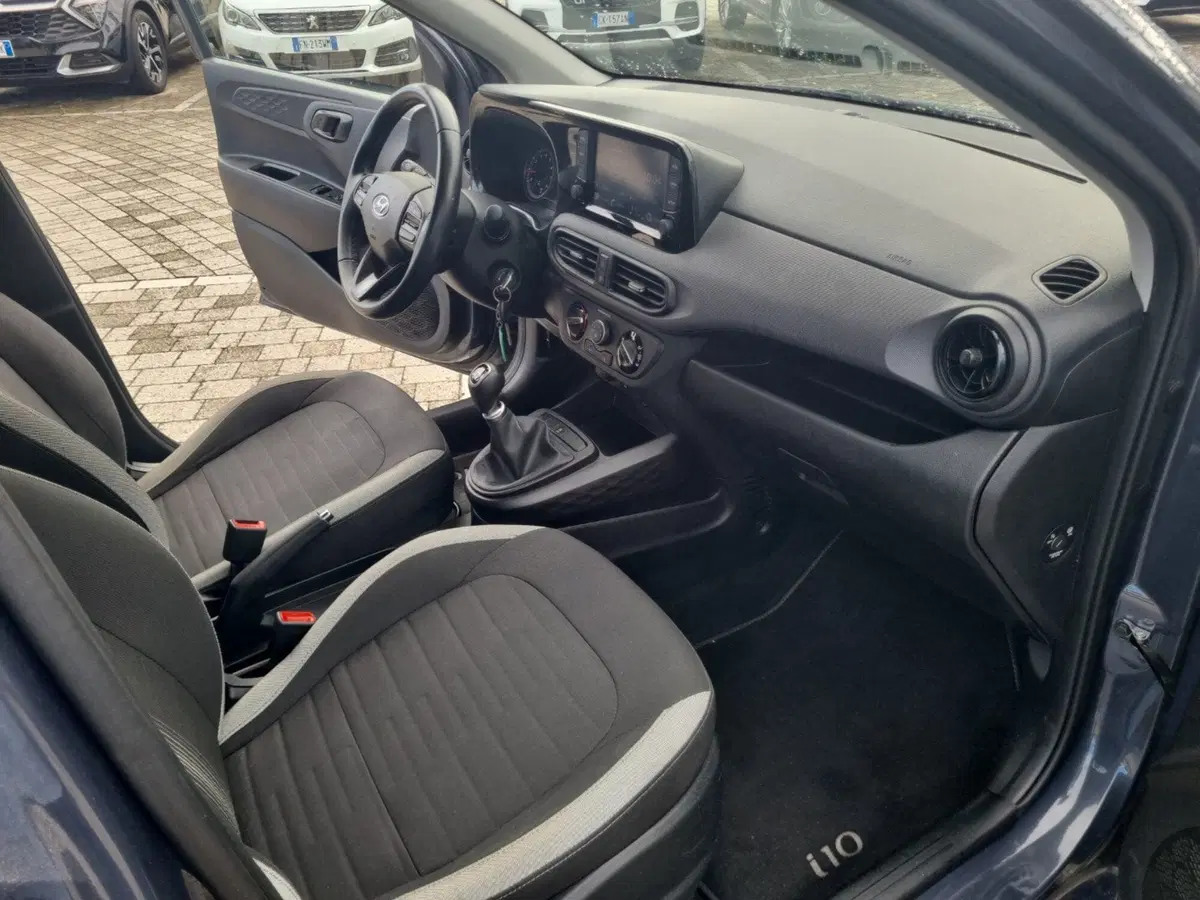 Hyundai i10 usata a Lucca (16)
