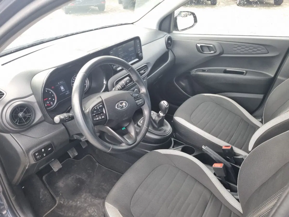 Hyundai i10 usata a Lucca (6)