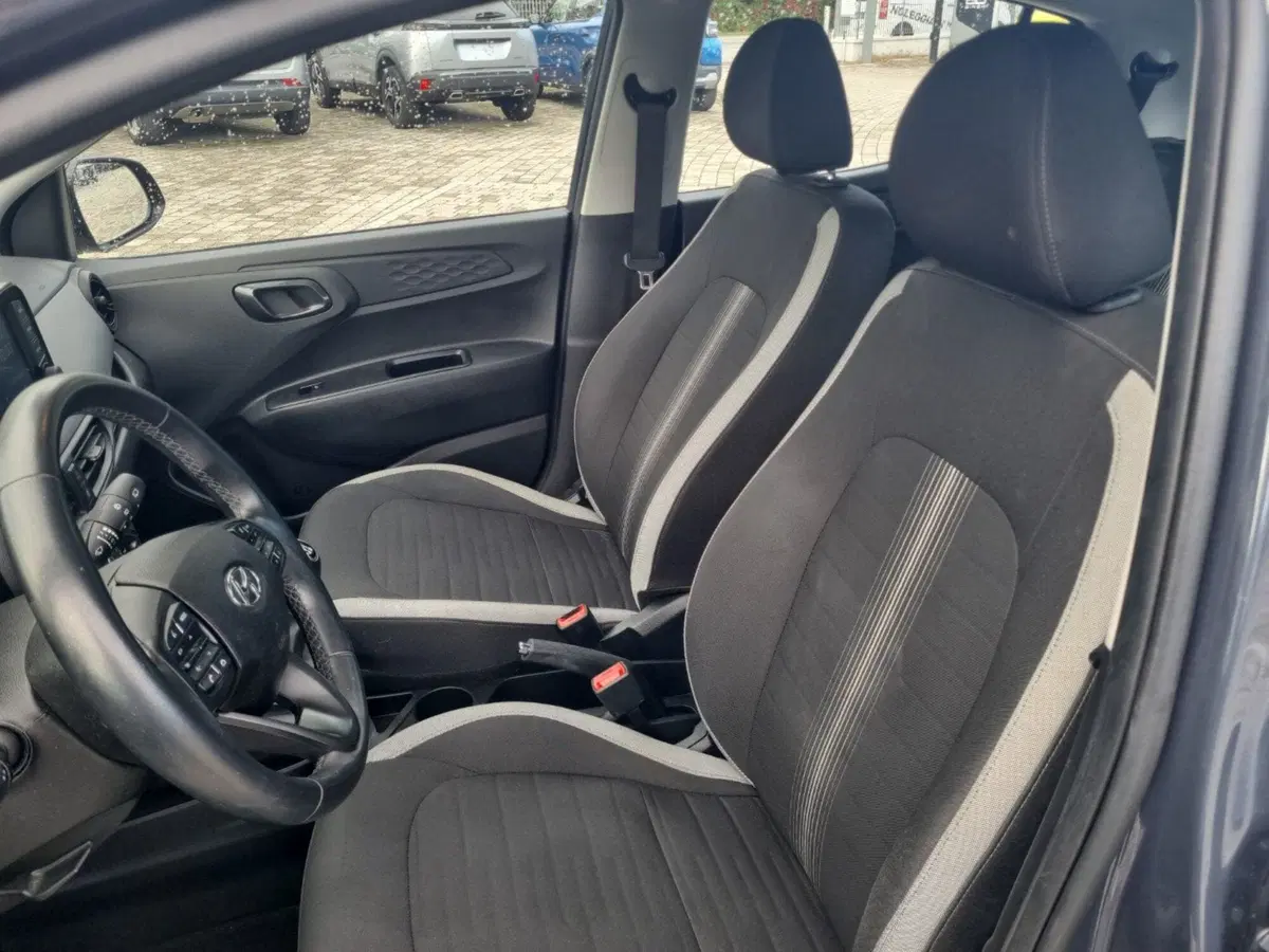 Hyundai i10 usata a Lucca (7)