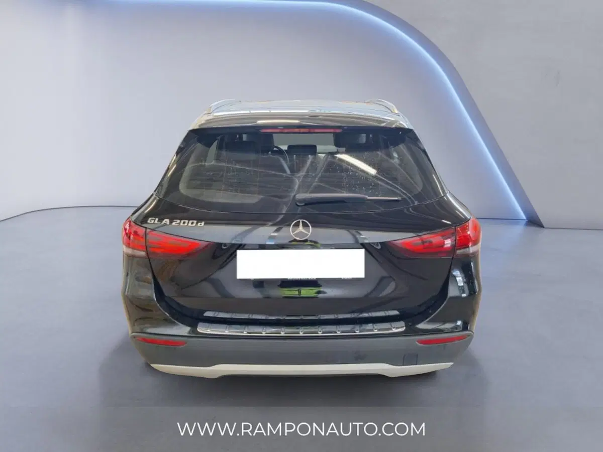 Mercedes-Benz GLA SUV usata a Venezia (4)
