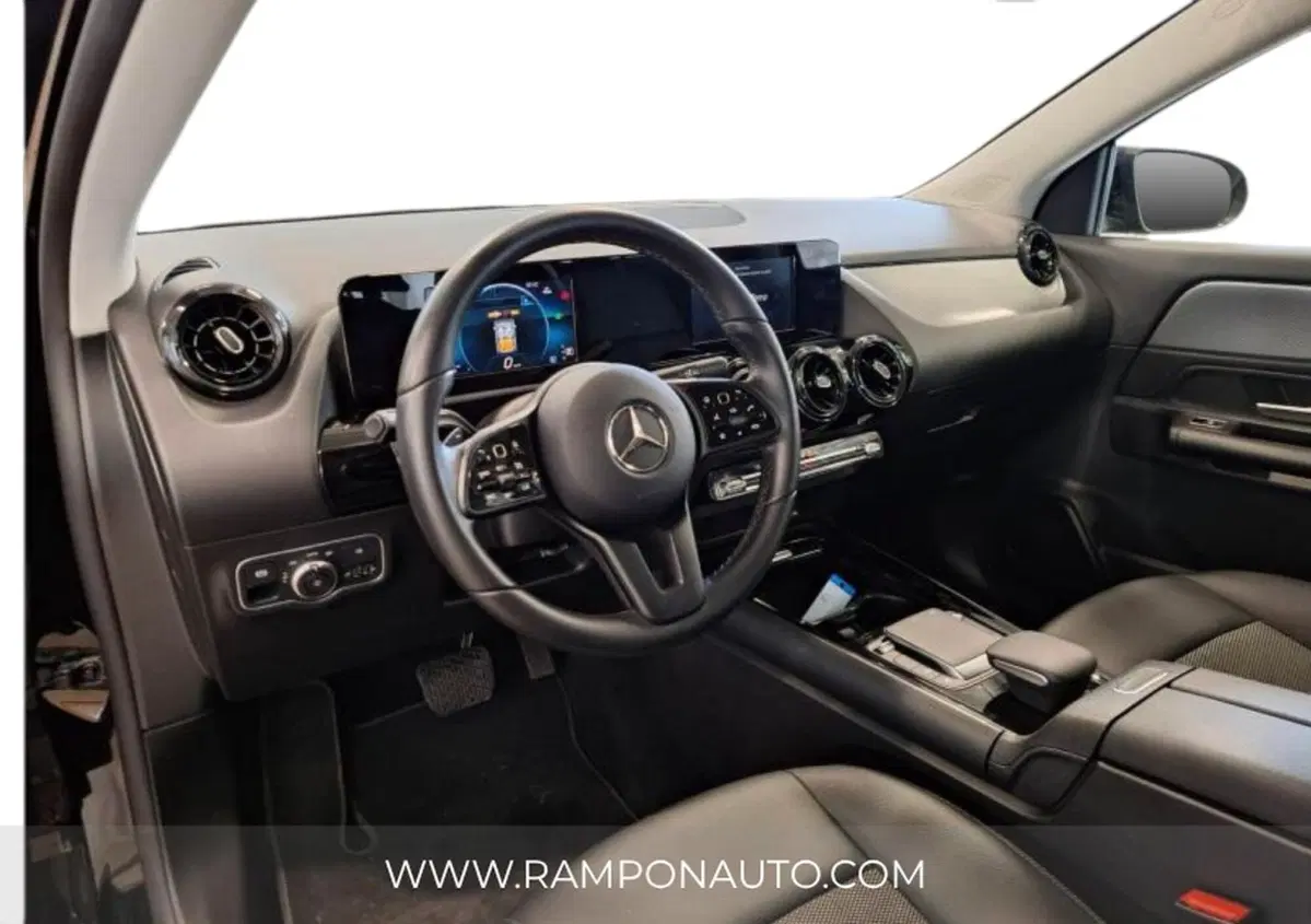 Mercedes-Benz GLA SUV usata a Venezia (5)
