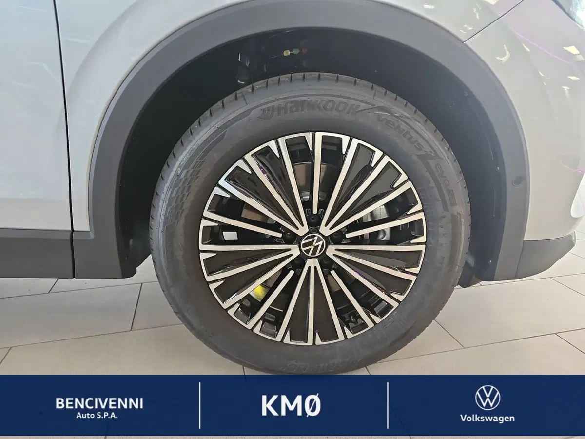 Volkswagen Tiguan nuova a Reggio Calabria (16)