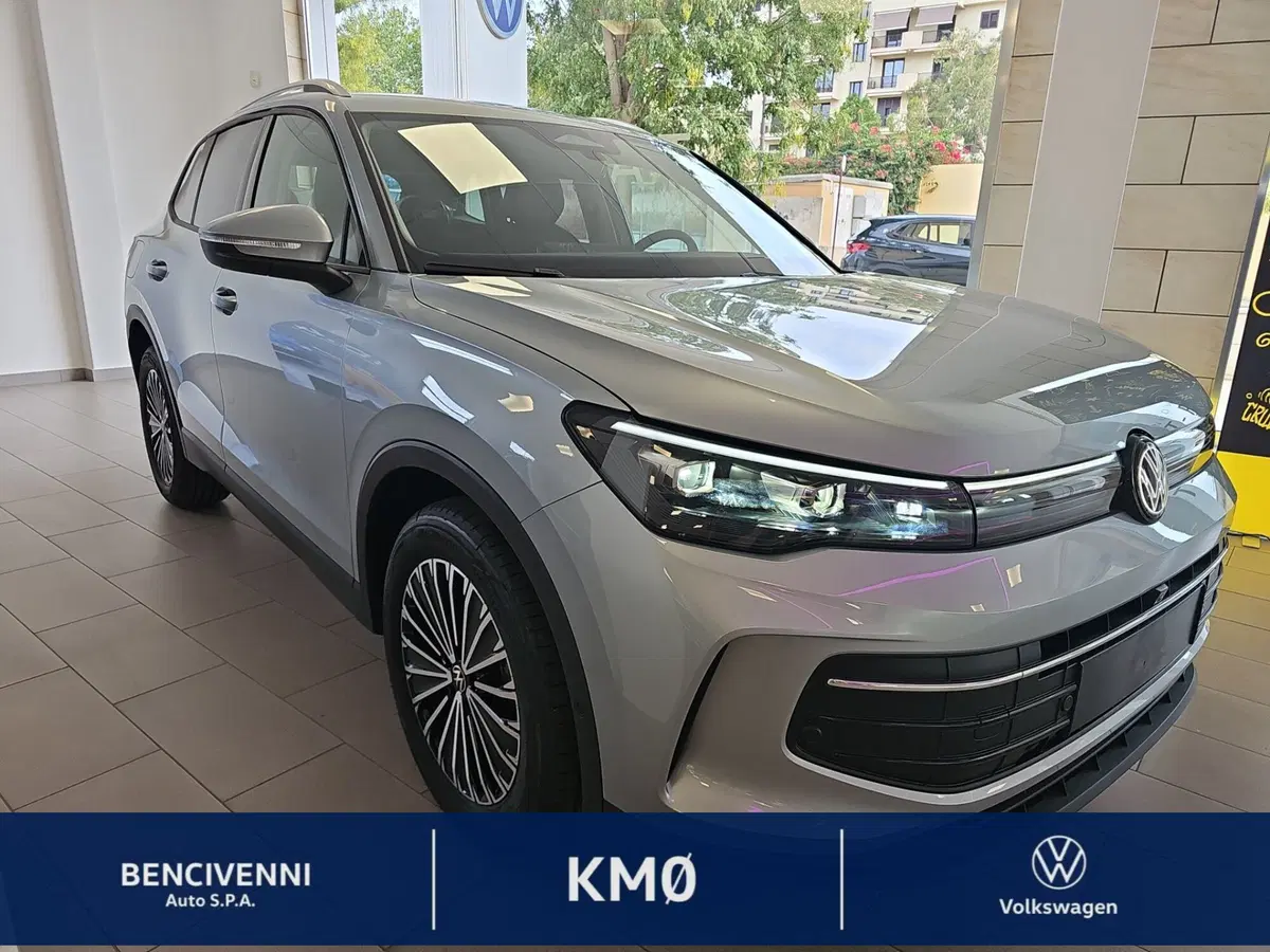 Volkswagen Tiguan nuova a Reggio Calabria (4)