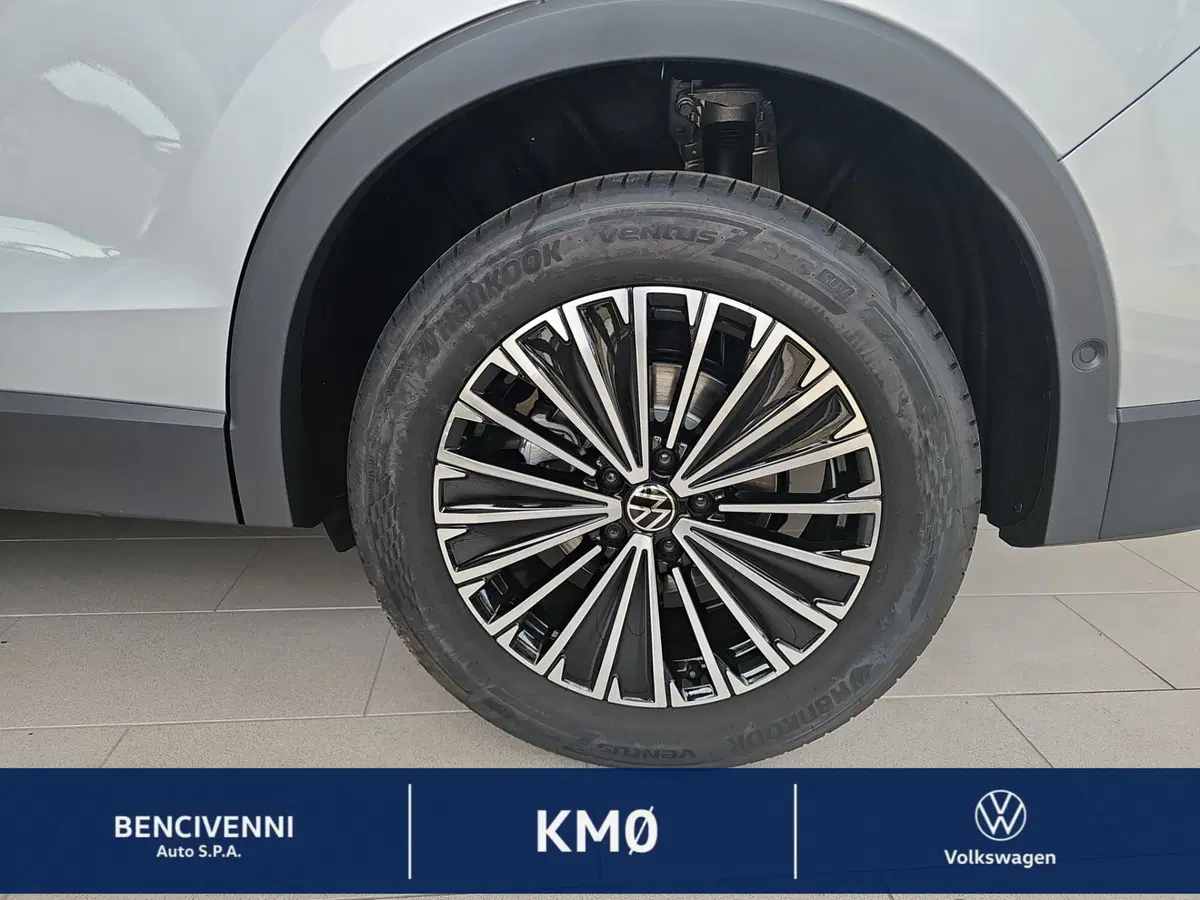 Volkswagen Tiguan nuova a Reggio Calabria (8)