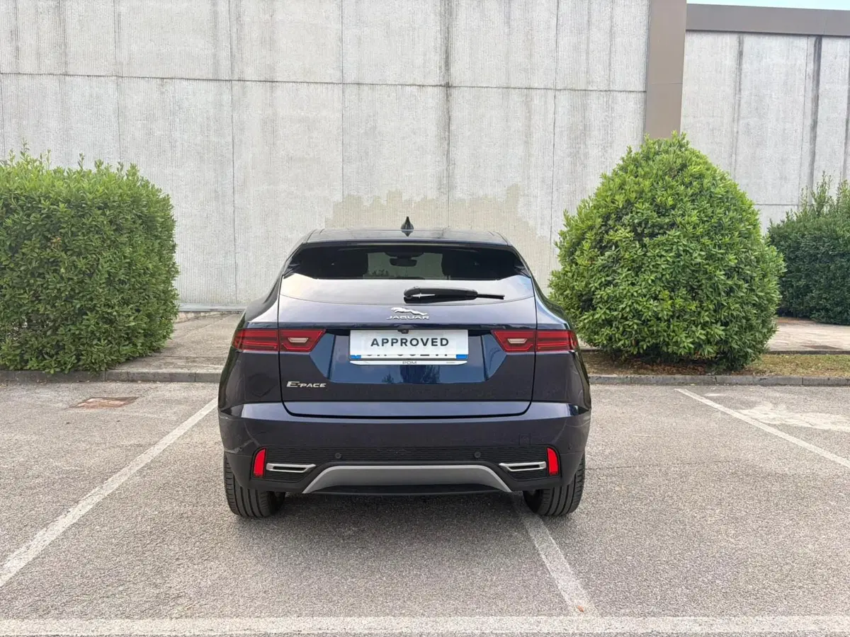 Jaguar E-Pace usata a Salerno (7)