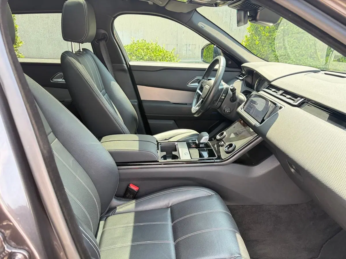 Land Rover Range Rover Velar usata a Salerno (4)