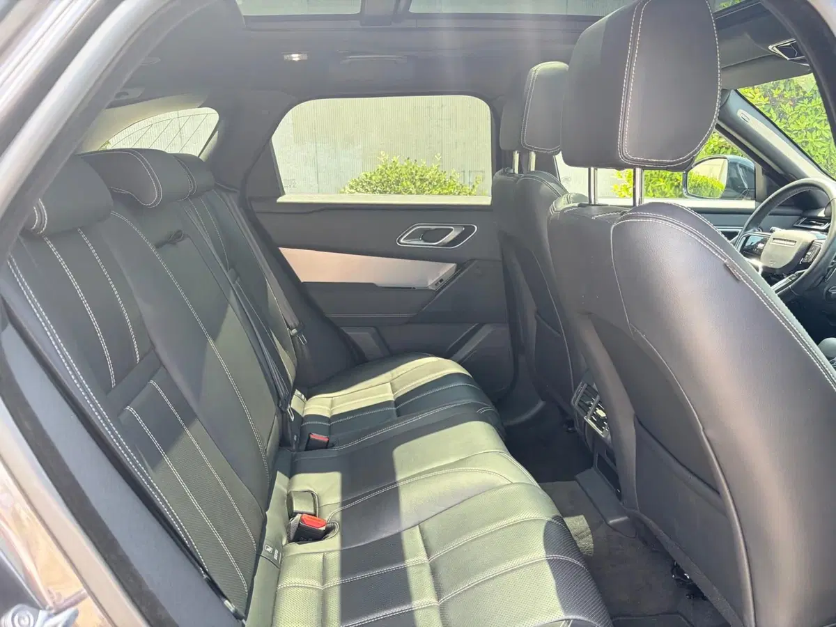 Land Rover Range Rover Velar usata a Salerno (5)