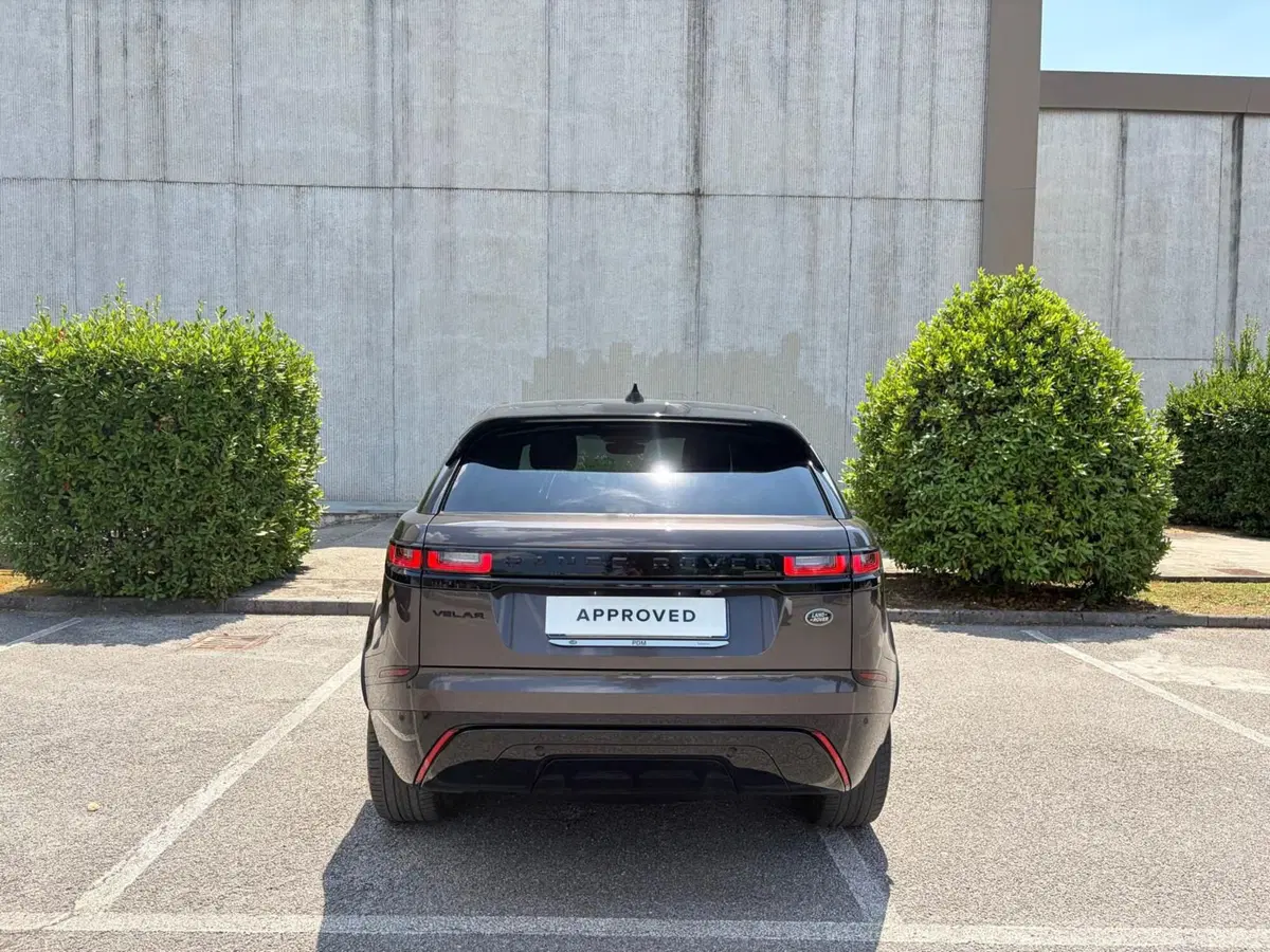 Land Rover Range Rover Velar usata a Salerno (7)