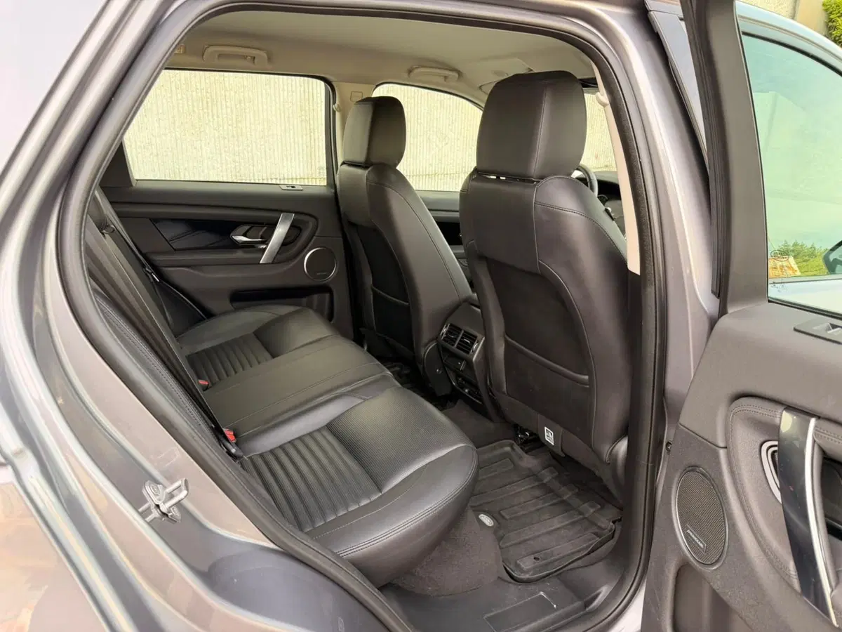 Land Rover Discovery Sport usata a Salerno (5)