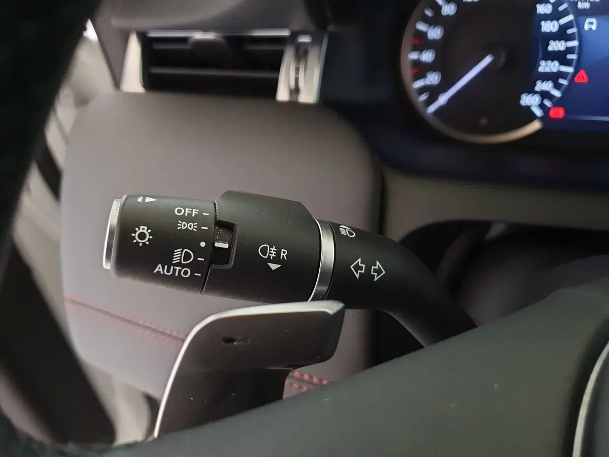 Land Rover Discovery Sport usata a Monza e Brianza (19)