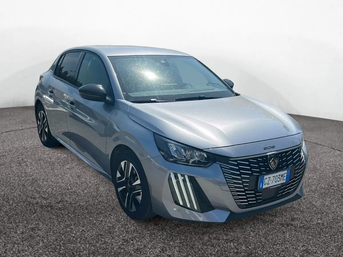 Peugeot 208 usata a Roma (2)