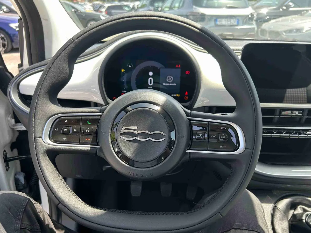 Fiat 500 nuova a Roma (8)