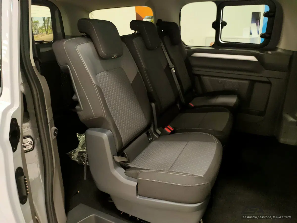 Volkswagen Veicoli Commerciali Caravelle nuova a Bologna (10)