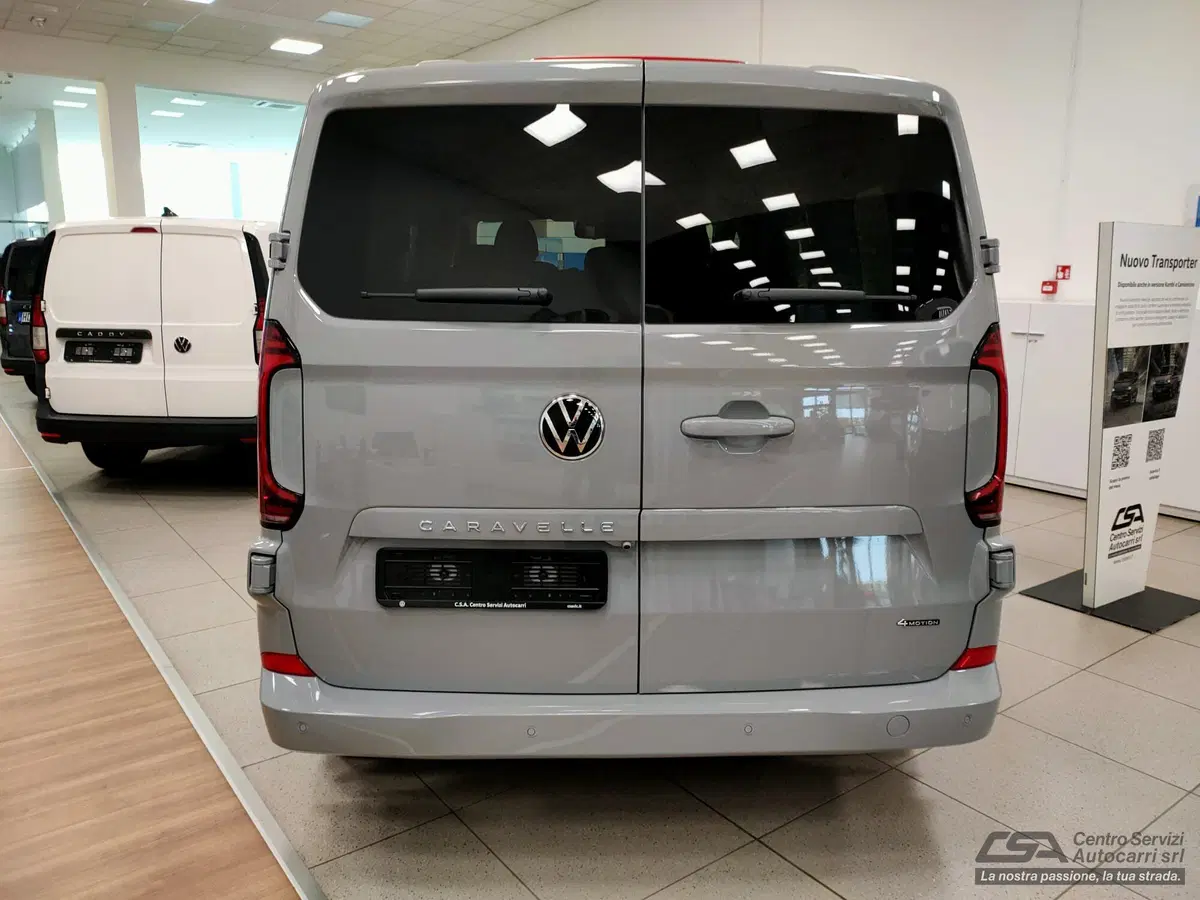Volkswagen Veicoli Commerciali Caravelle nuova a Bologna (4)