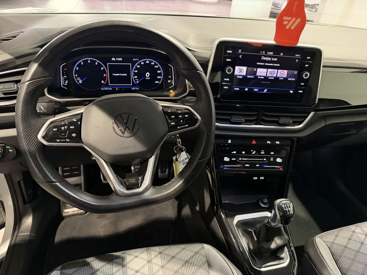 Volkswagen T-Roc usata a Genova (11)