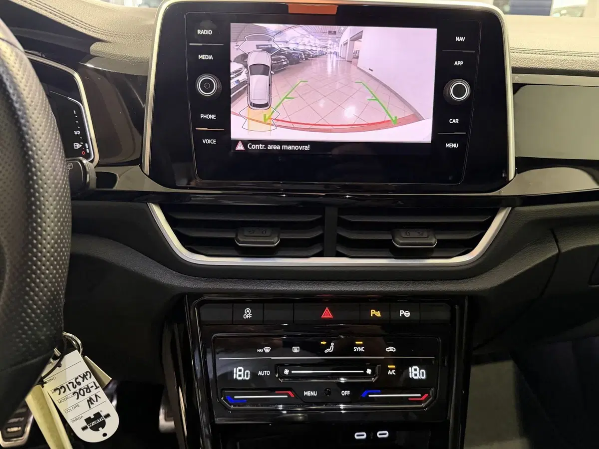 Volkswagen T-Roc usata a Genova (13)