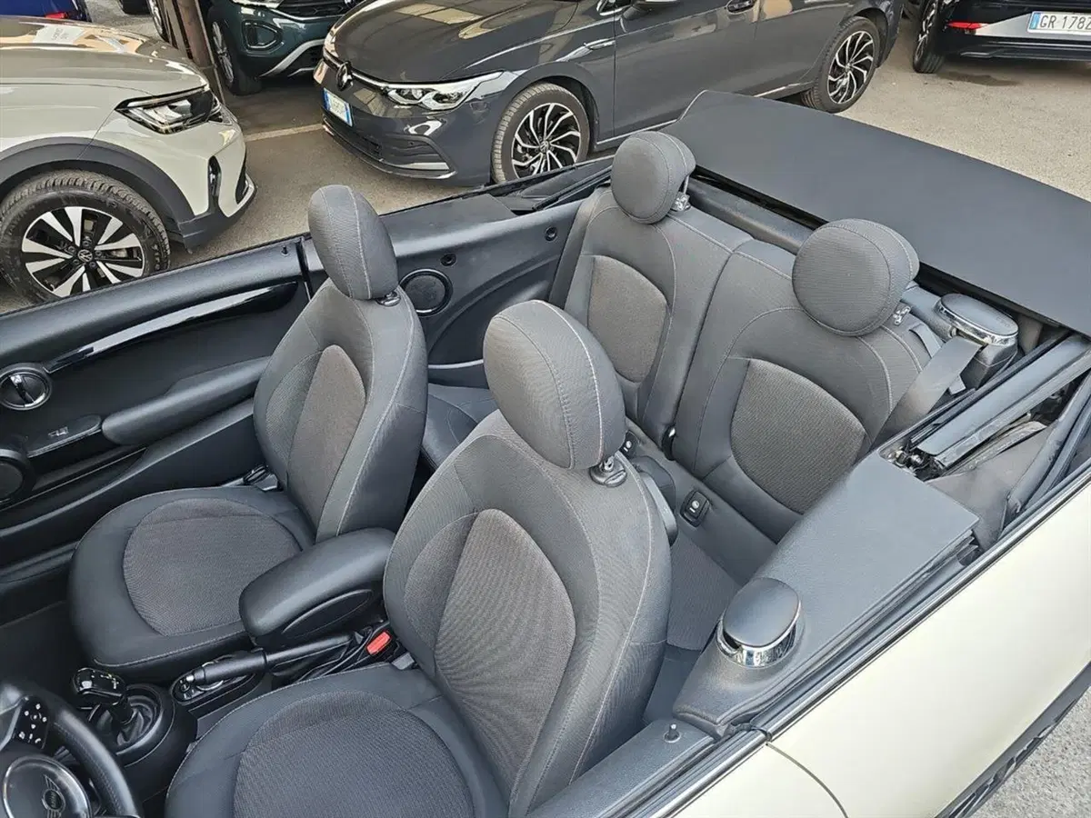 MINI Mini Cabrio usata a Lecco (13)