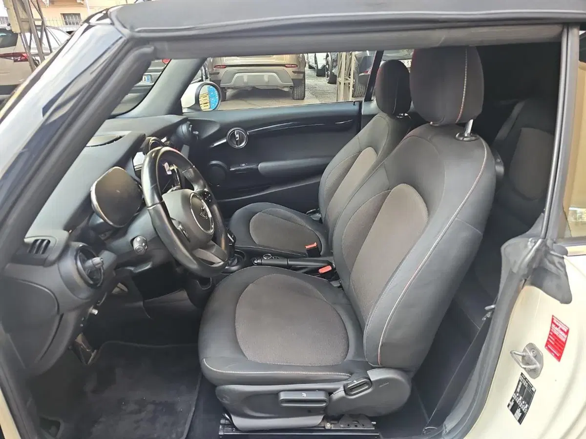 MINI Mini Cabrio usata a Lecco (15)