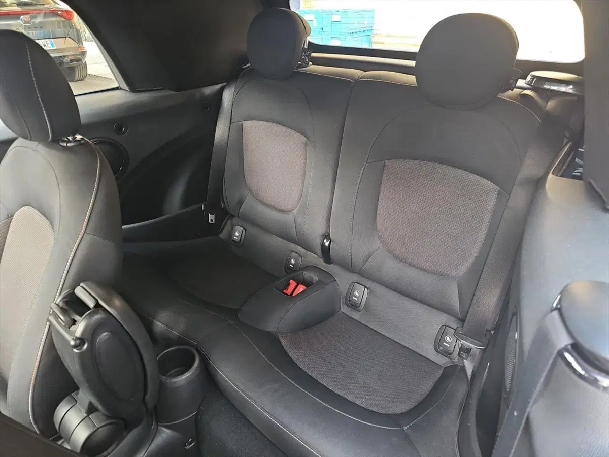 MINI Mini Cabrio usata a Lecco (16)