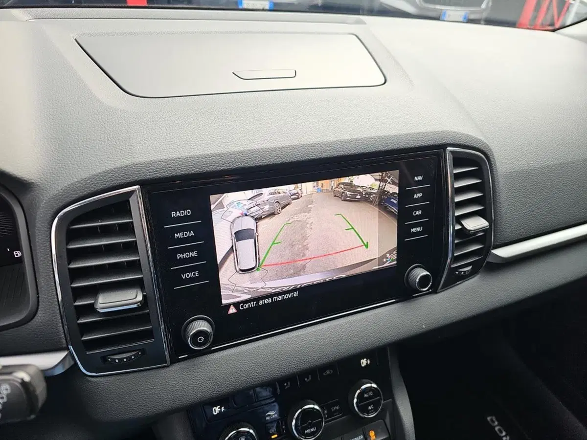 Skoda Karoq usata a Lecco (15)