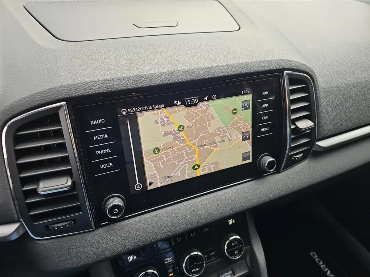 Skoda Karoq usata a Lecco (19)