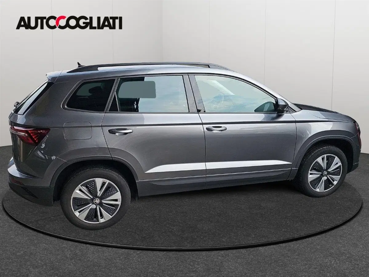 Skoda Karoq usata a Lecco (8)