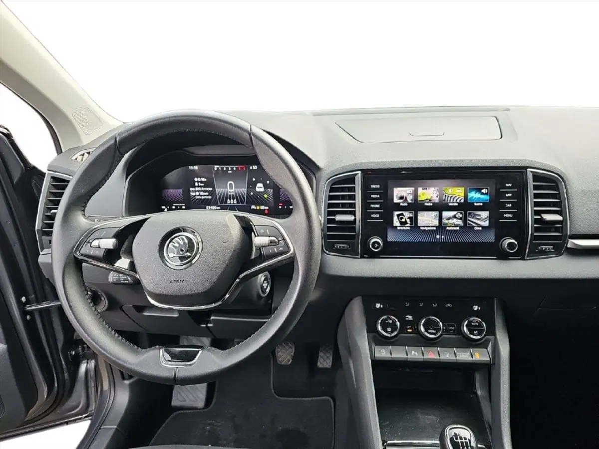 Skoda Karoq usata a Lecco (9)