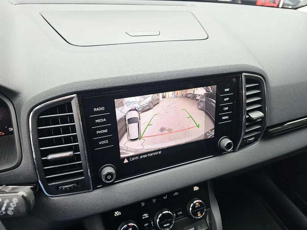 Skoda Karoq usata a Lecco (15)