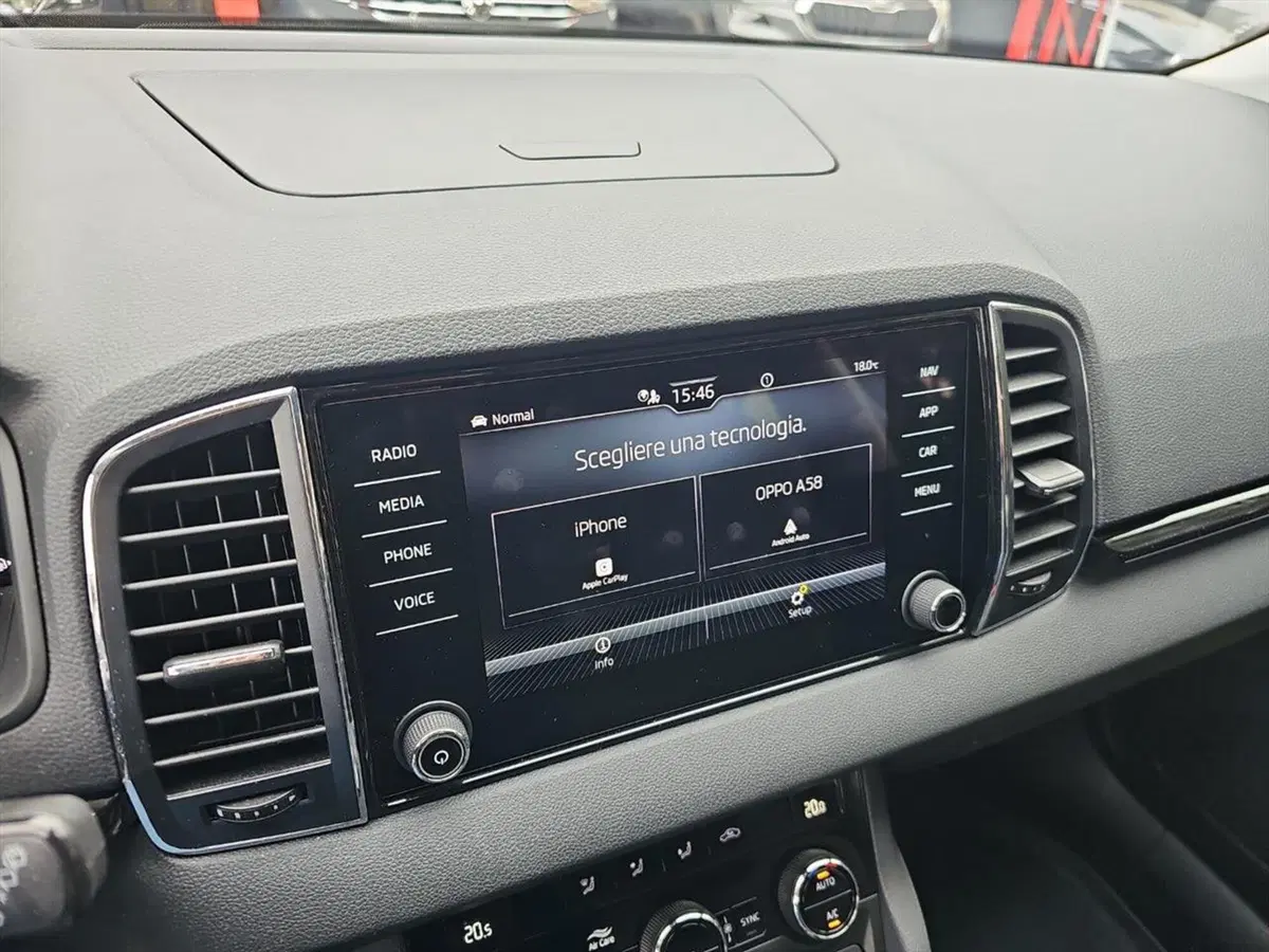 Skoda Karoq usata a Lecco (18)