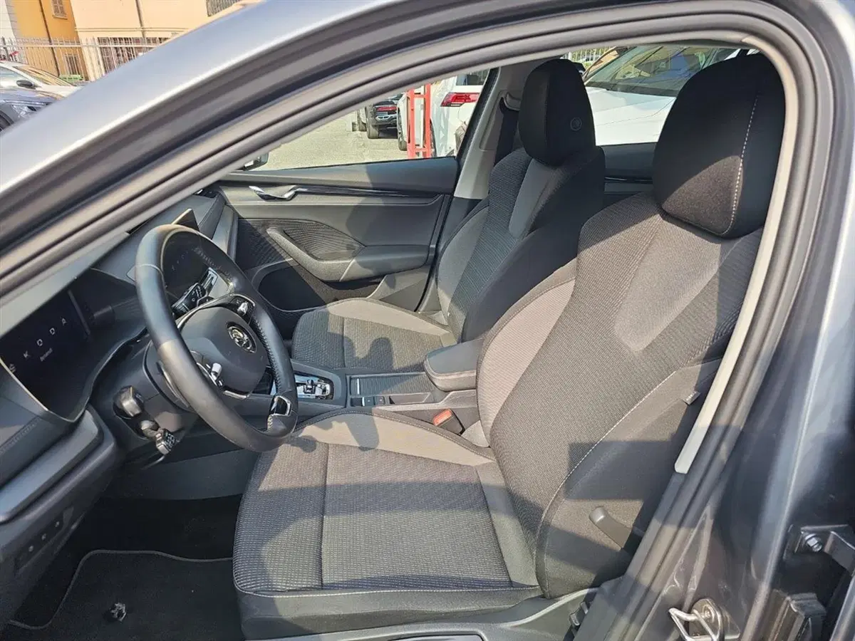 Skoda Octavia Station Wagon usata a Lecco (11)
