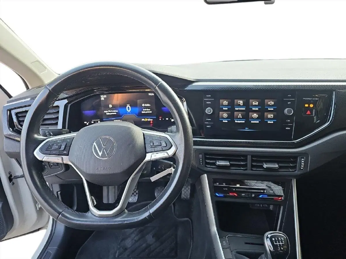 Volkswagen Polo usata a Lecco (9)