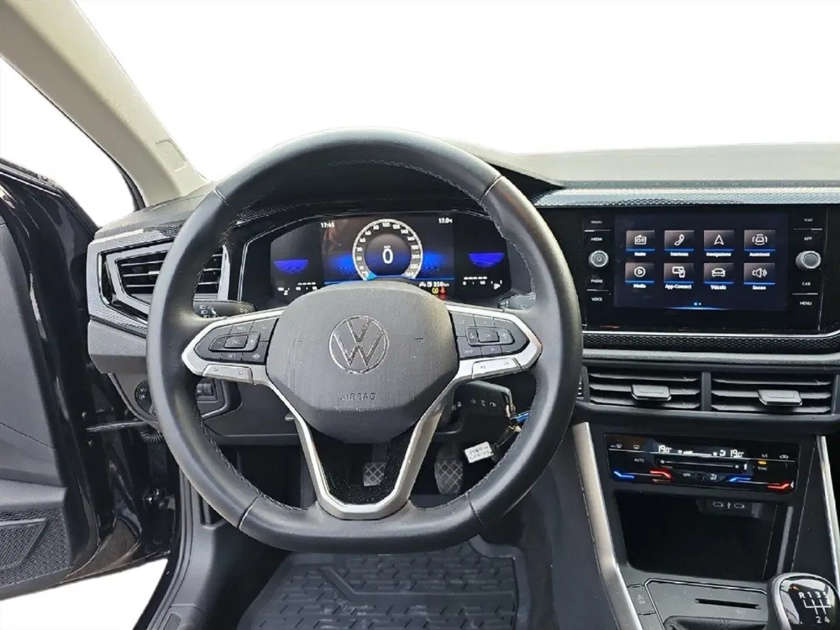 Volkswagen Polo usata a Lecco (10)