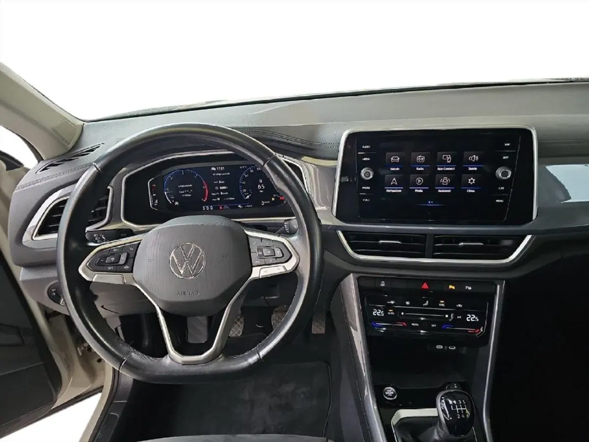 Volkswagen T-Roc usata a Lecco (11)