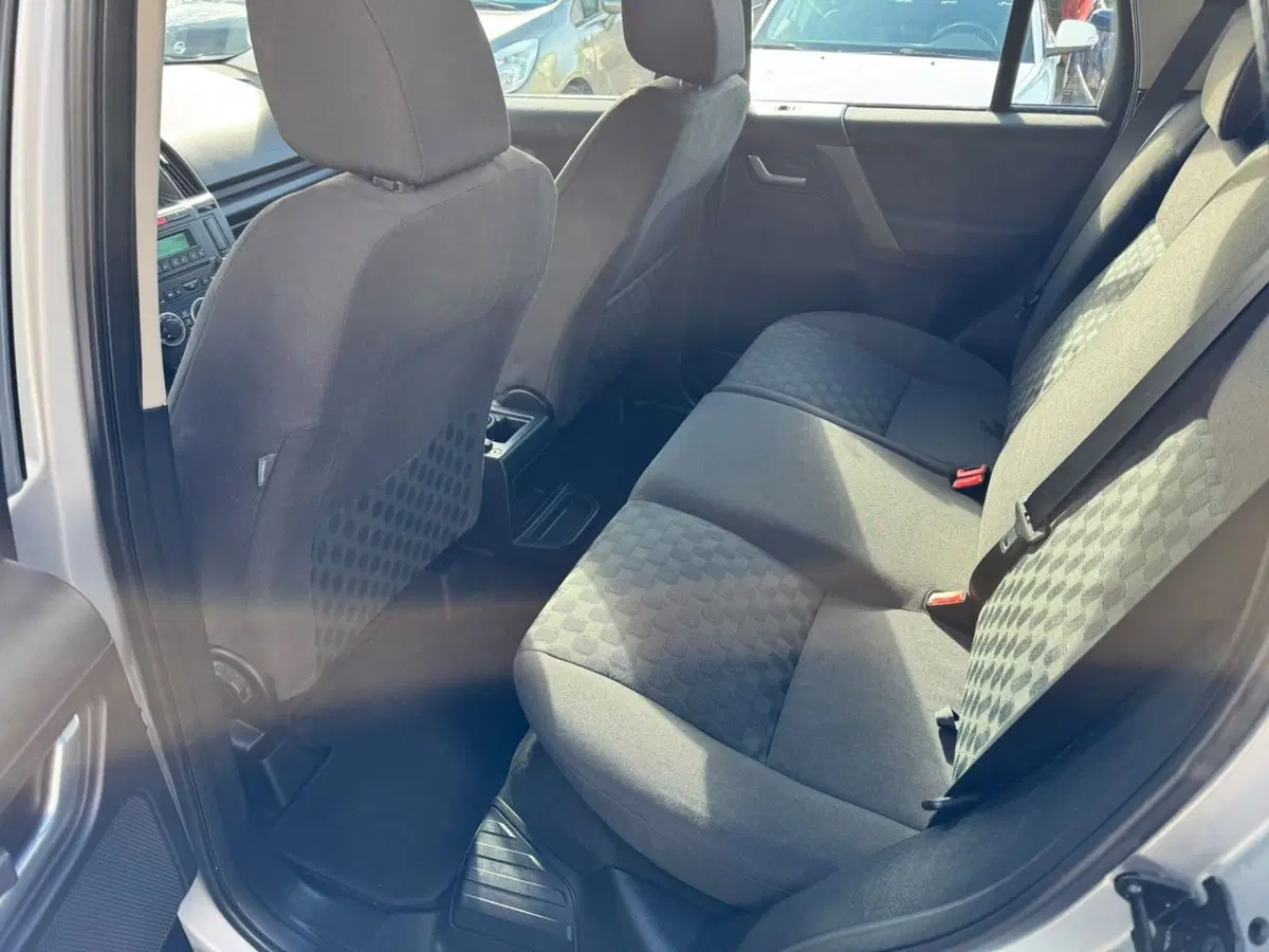Land Rover Freelander usata a Macerata (9)