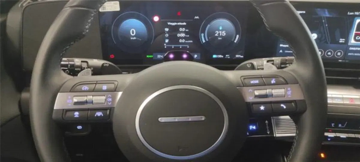 Hyundai Kona nuova a Bari (11)