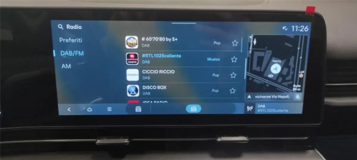 Hyundai Kona nuova a Bari (13)