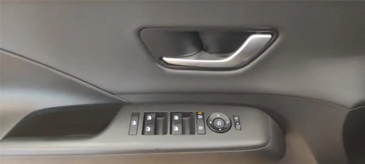 Hyundai Kona nuova a Bari (19)