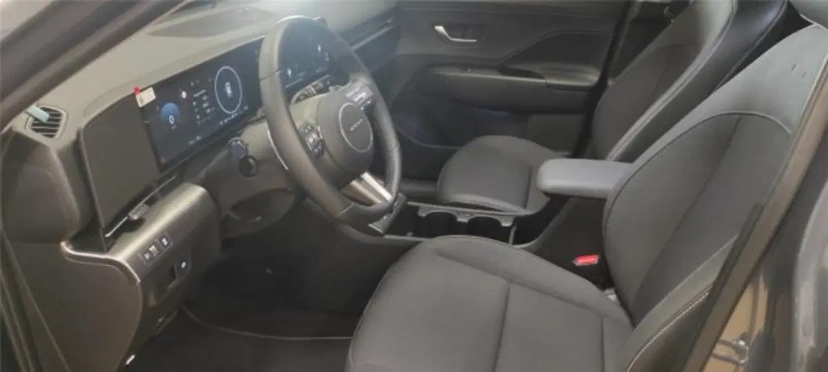 Hyundai Kona nuova a Bari (7)