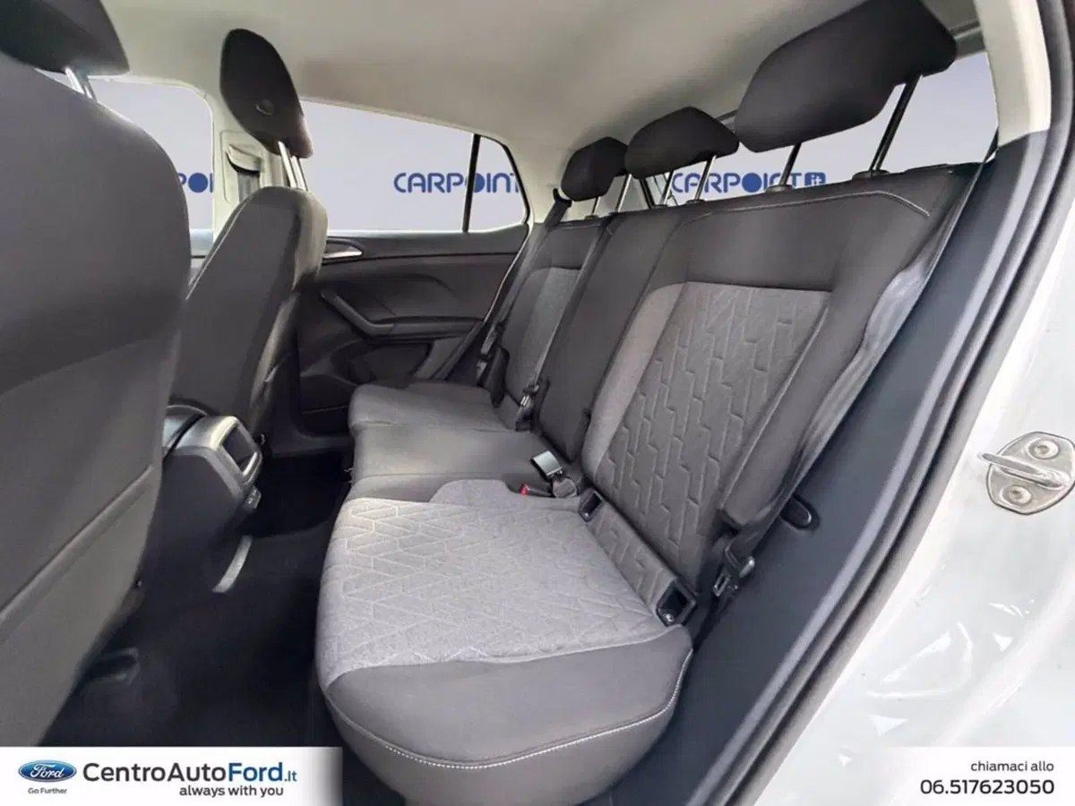 Volkswagen T-Cross usata a Roma (13)