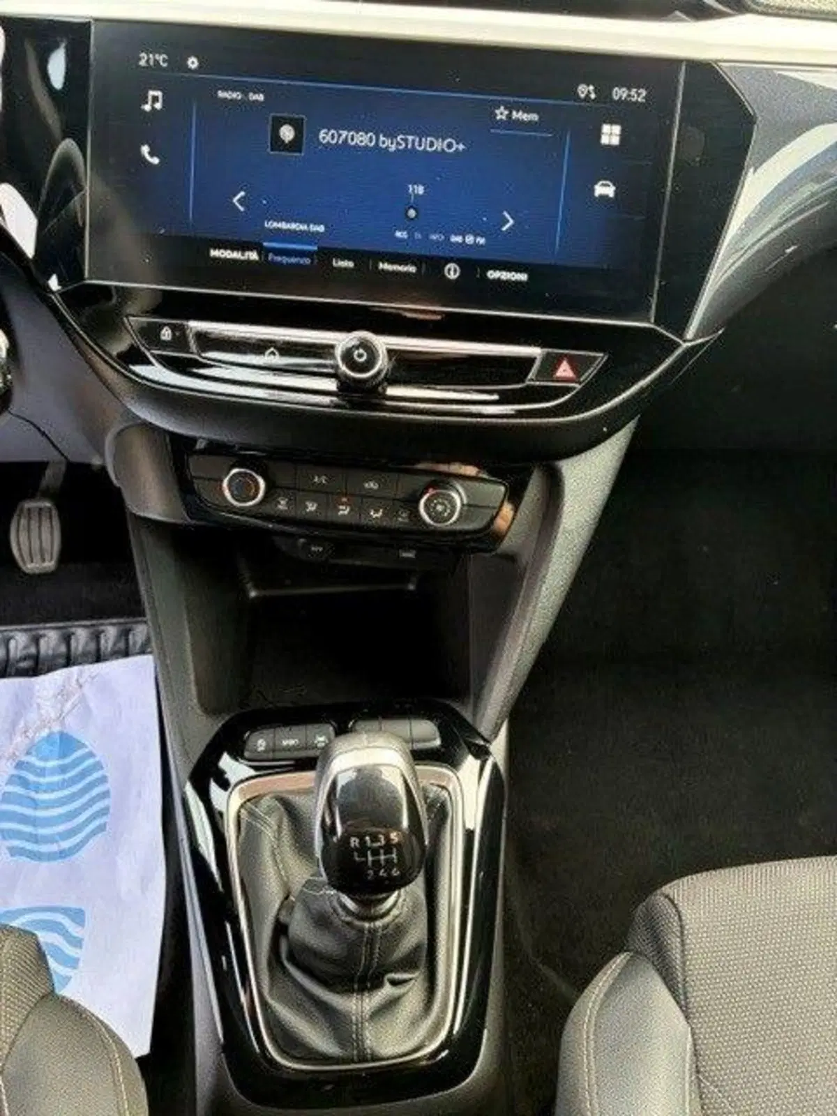 Opel Corsa usata a Milano (8)