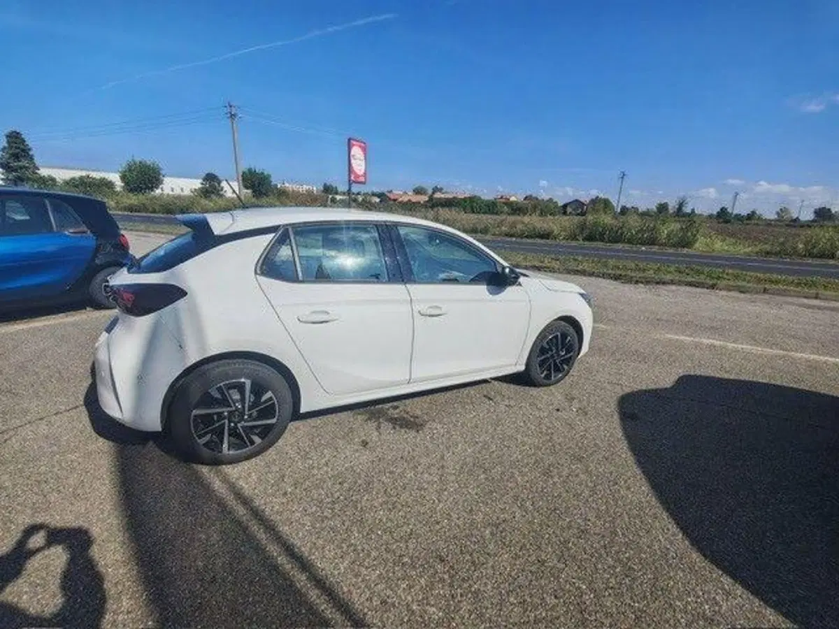 Opel Corsa usata a Milano (5)