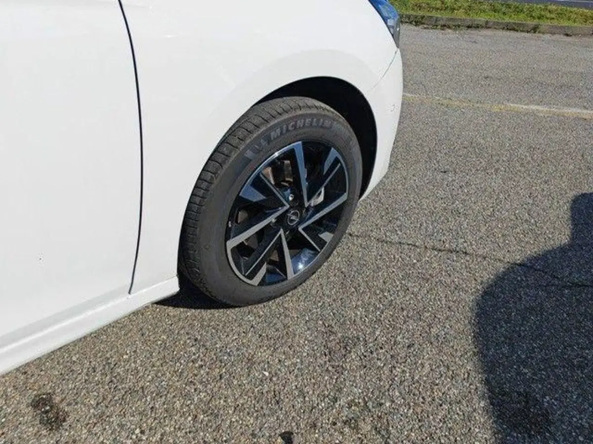 Opel Corsa usata a Milano (8)